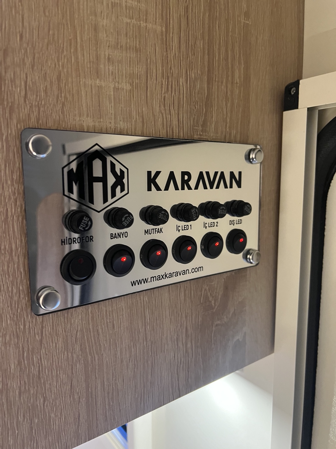 Max Karavan kontrol paneli